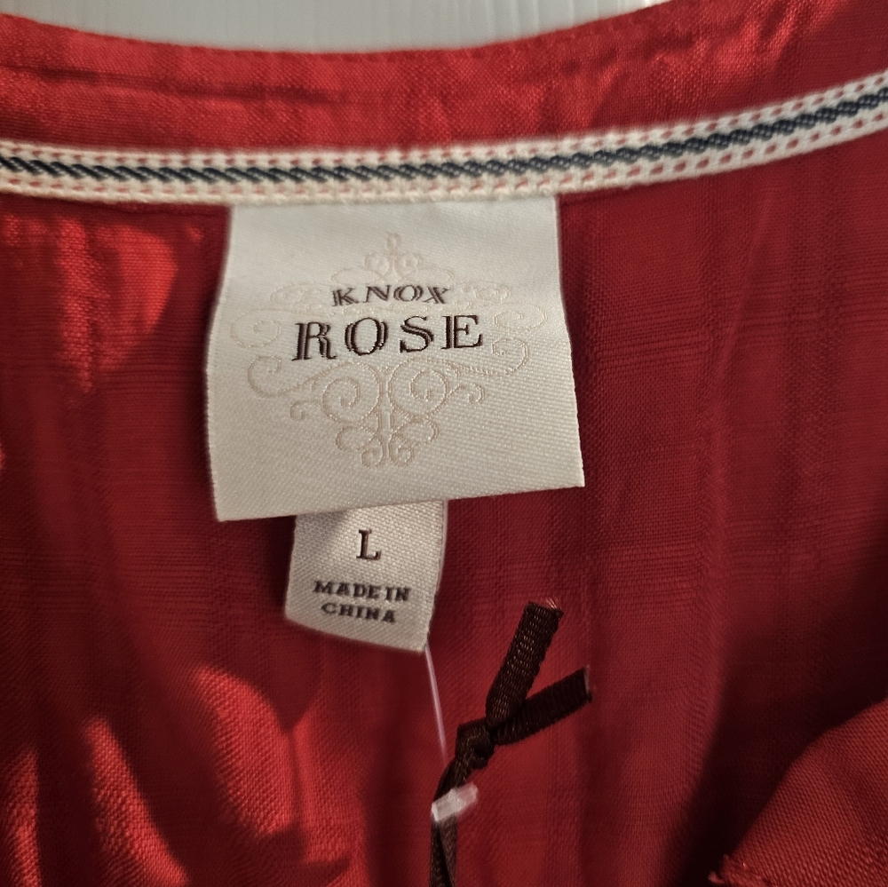 Knox Rose Red Button-Up Blouse - Picture 4 of 4